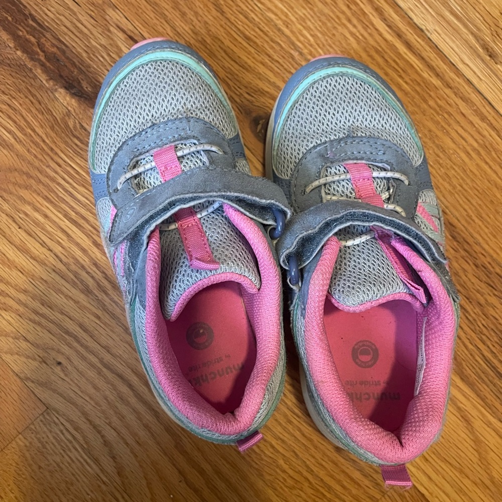 Munchkin by Stride Rite girls tennis shoes